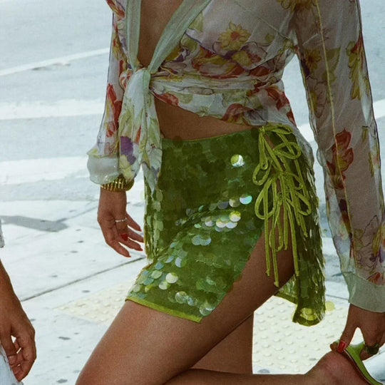 Lioraï – Pailletten mini-rok met high-shine effect