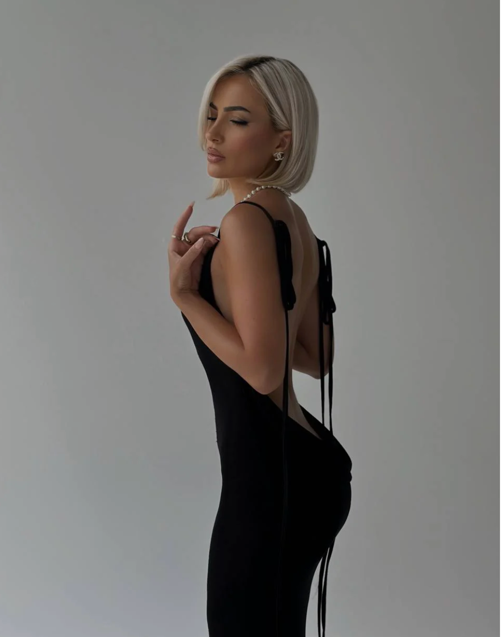 Leona - Verfijnde Backless Maxi-jurk met Strikdetails