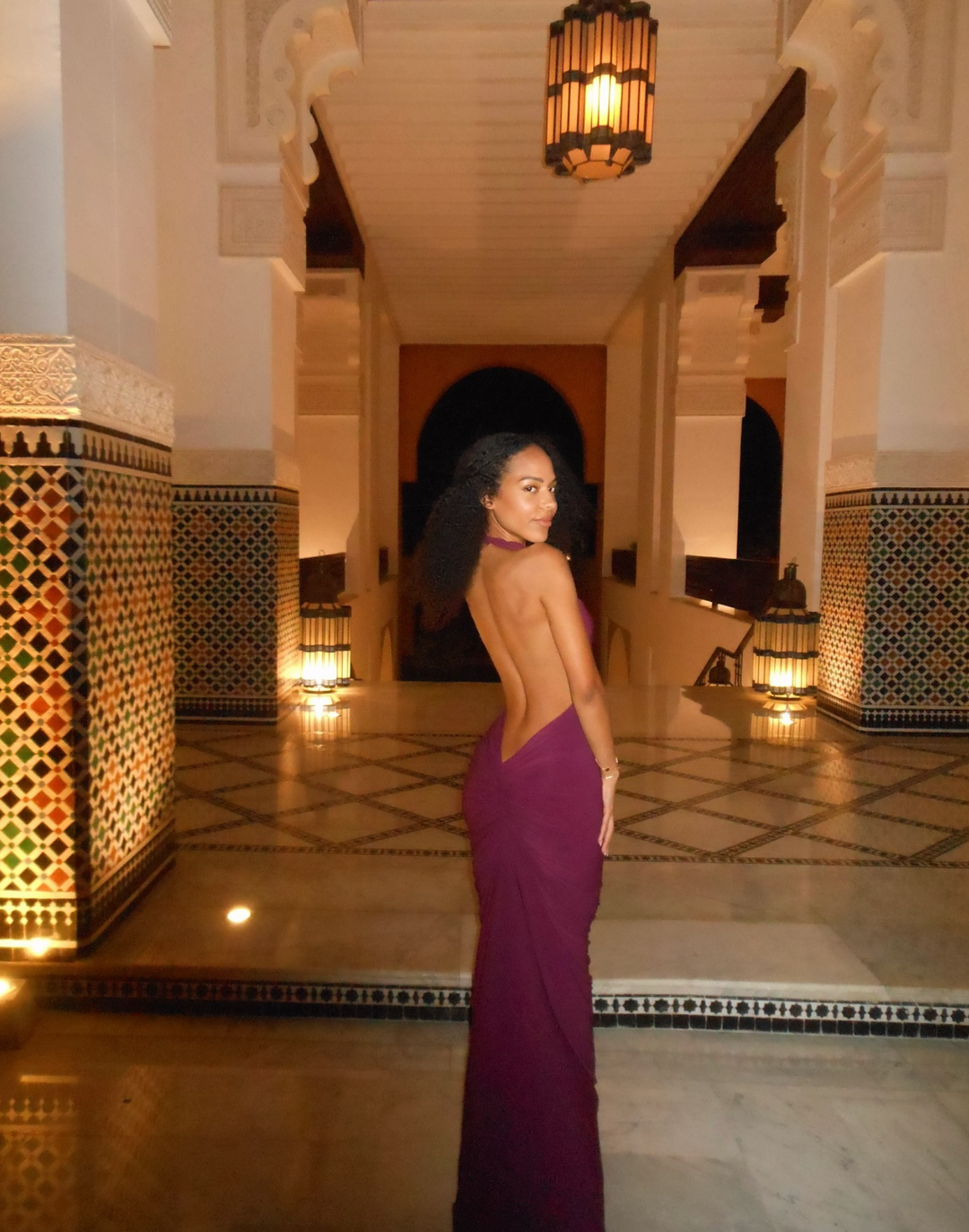 Ayelina – Stretchjurk met verstelbare halslijn