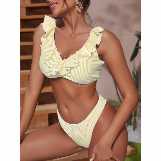 Odile – Gestreepte bikini met ruches en strikdetail