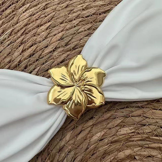 Émera – Bandeau bikini met gouden ringdetail