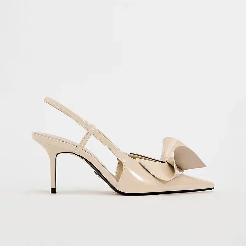 Luca - Elegante Beige Stiletto’s met Strikdetail