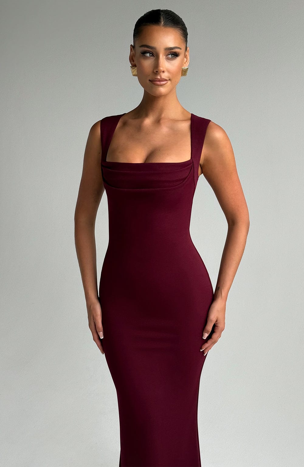 Zeferina - Elegante Maxi-jurk in Cherry Lacquer