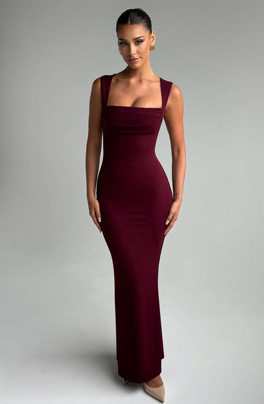 Zeferina - Elegante Maxi-jurk in Cherry Lacquer