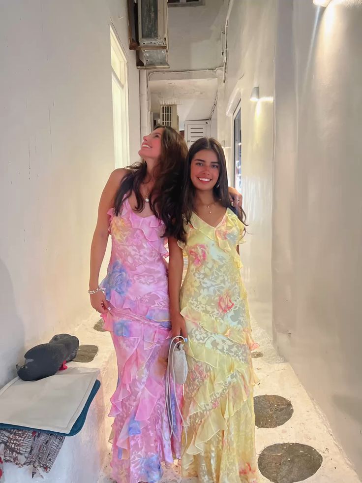 Aureline – Elegante Ruffle Jurk met Speelse Touch